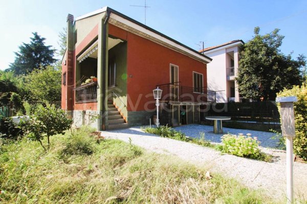 casa indipendente in vendita a Cinisello Balsamo in zona Sant'Eusebio