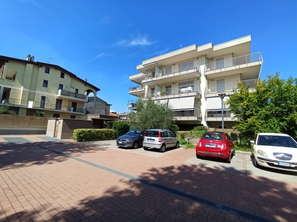 appartamento in vendita a Cinisello Balsamo in zona Campo dei Fiori