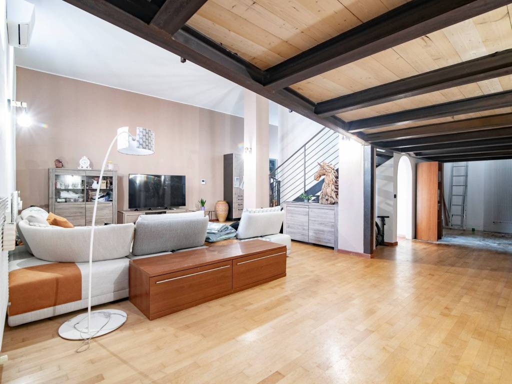 appartamento in vendita a Cinisello Balsamo in zona Robecco