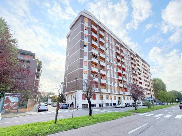 appartamento in vendita a Cinisello Balsamo in zona Robecco