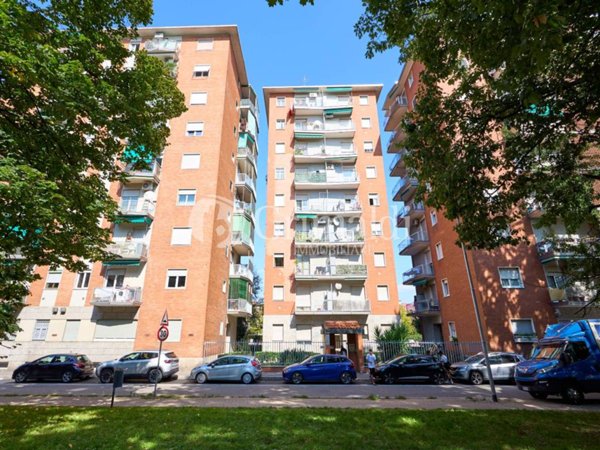 appartamento in vendita a Cinisello Balsamo in zona Robecco