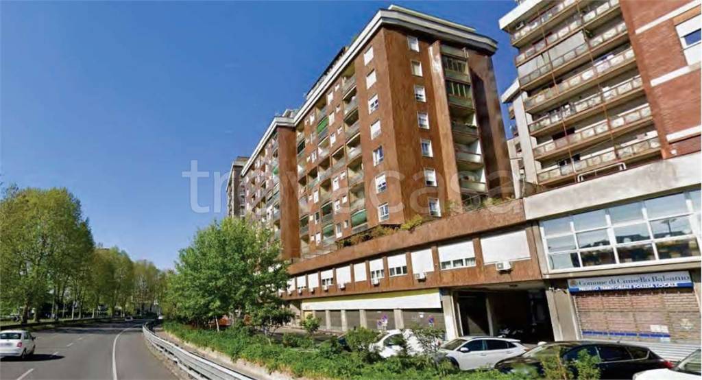 appartamento in vendita a Cinisello Balsamo in zona Crocetta