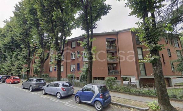 appartamento in vendita a Cinisello Balsamo in zona Campo dei Fiori