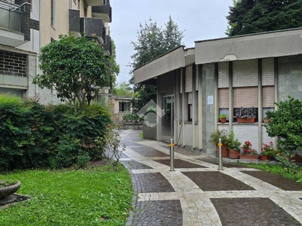 appartamento in vendita a Cinisello Balsamo in zona Robecco