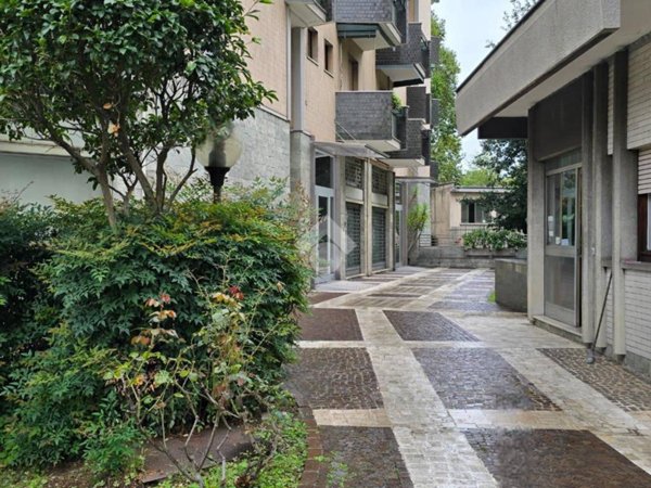 appartamento in vendita a Cinisello Balsamo in zona Robecco