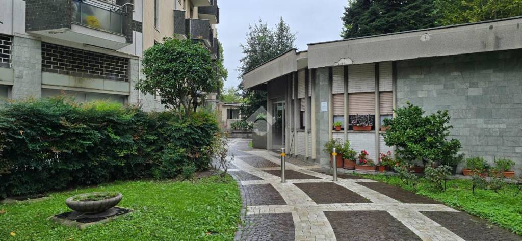 appartamento in vendita a Cinisello Balsamo in zona Robecco