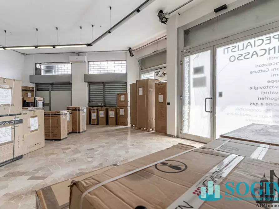 negozio in vendita a Cinisello Balsamo