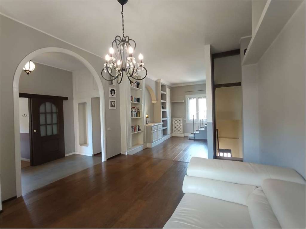 casa indipendente in vendita a Cinisello Balsamo in zona Robecco