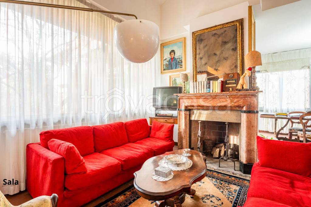 casa indipendente in vendita a Cinisello Balsamo in zona Campo dei Fiori