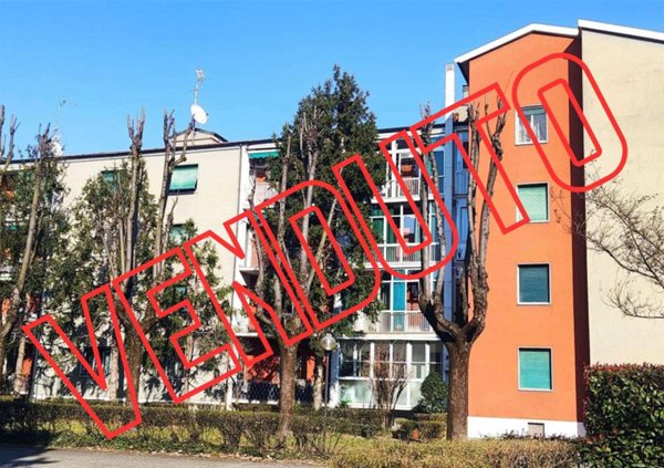 appartamento in vendita a Cinisello Balsamo in zona Campo dei Fiori