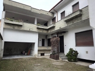 casa indipendente in vendita a Cinisello Balsamo in zona Robecco