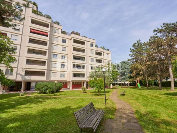 appartamento in vendita a Cinisello Balsamo in zona Campo dei Fiori