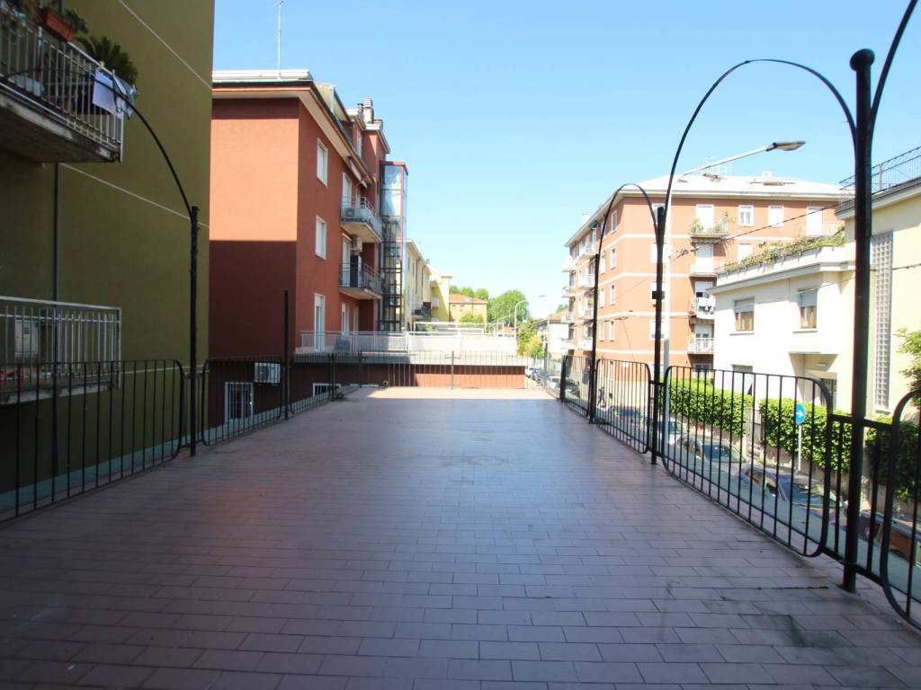 appartamento in vendita a Cinisello Balsamo in zona Robecco
