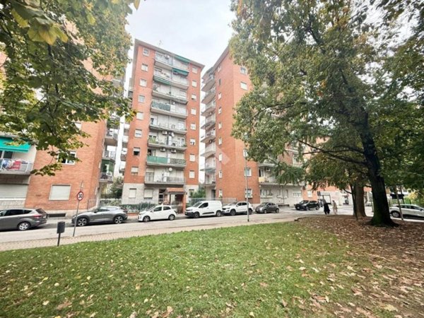 appartamento in vendita a Cinisello Balsamo in zona Robecco