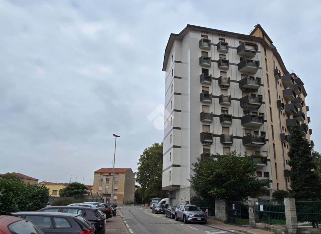 appartamento in vendita a Cinisello Balsamo in zona Robecco