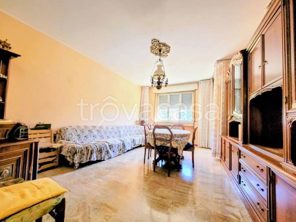 appartamento in vendita a Cinisello Balsamo in zona Campo dei Fiori