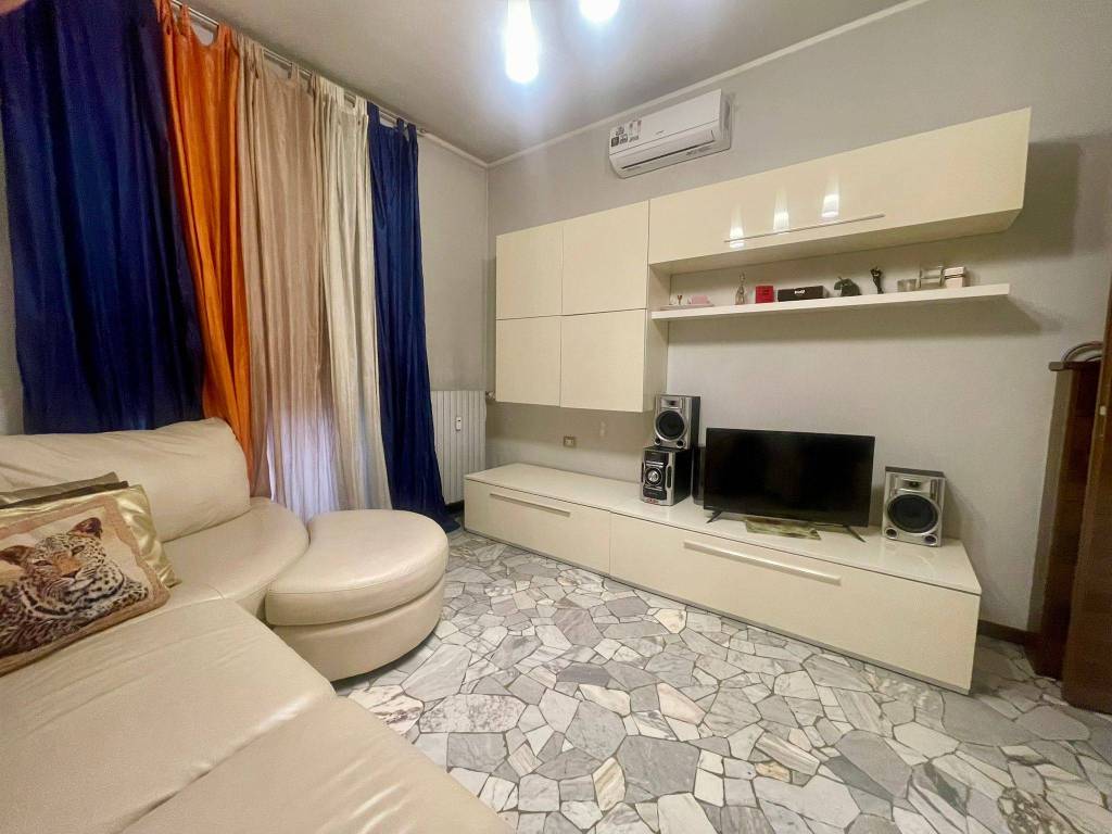 appartamento in vendita a Cinisello Balsamo in zona Robecco