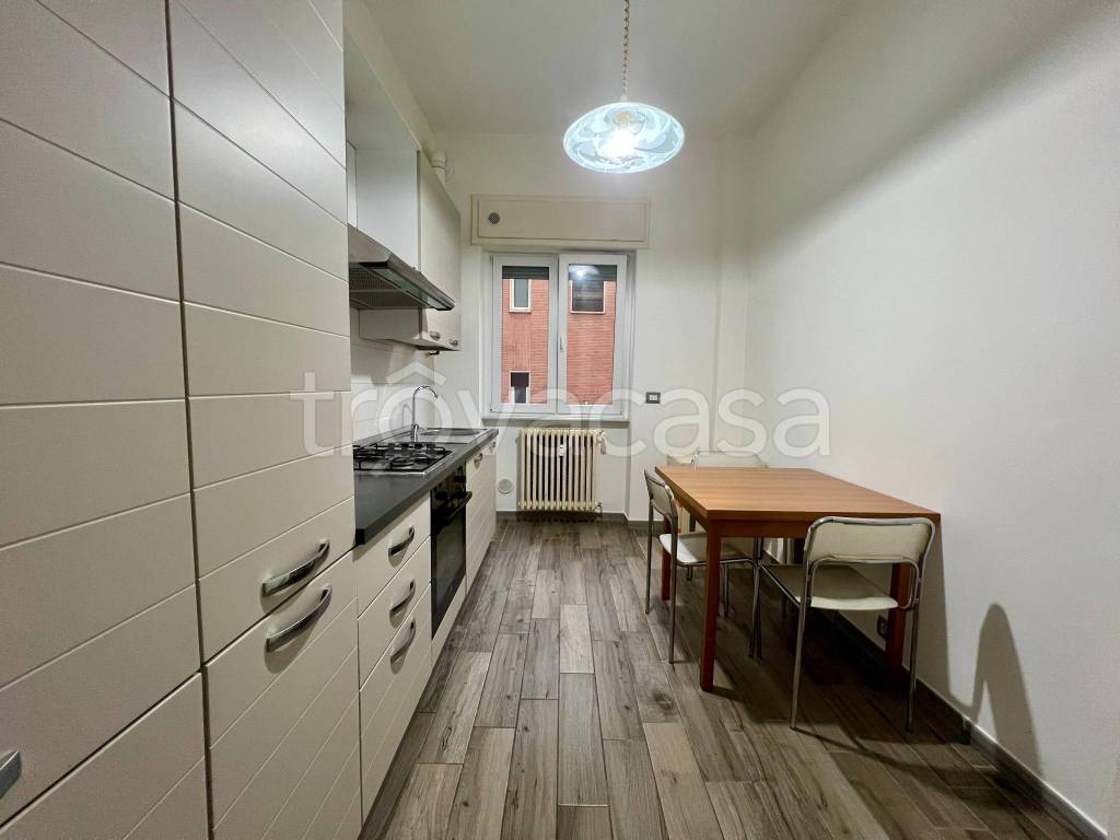 appartamento in vendita a Cinisello Balsamo in zona Campo dei Fiori