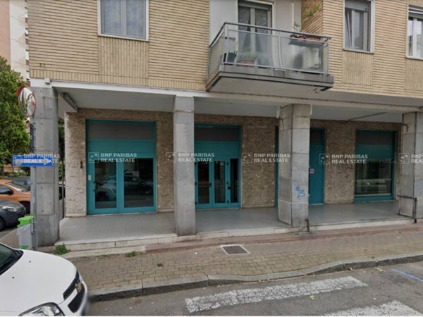 negozio in vendita a Cinisello Balsamo in zona Robecco