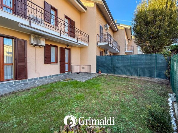 casa indipendente in vendita a Cinisello Balsamo in zona Robecco