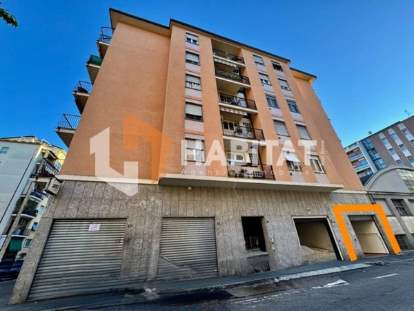 locale commerciale in vendita a Cinisello Balsamo