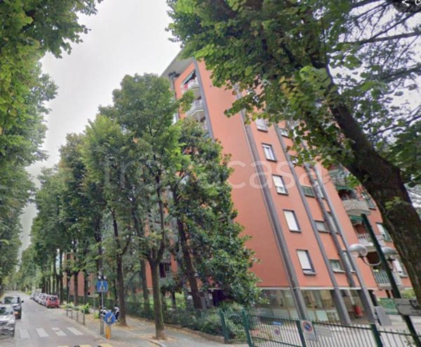 appartamento in vendita a Cinisello Balsamo in zona Campo dei Fiori