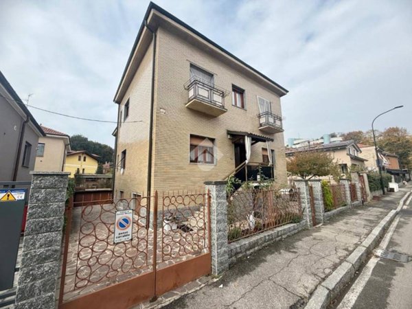 appartamento in vendita a Cinisello Balsamo in zona Campo dei Fiori