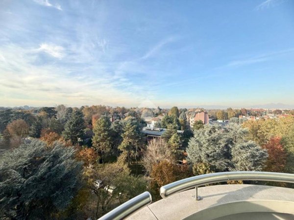 appartamento in vendita a Cinisello Balsamo in zona Campo dei Fiori