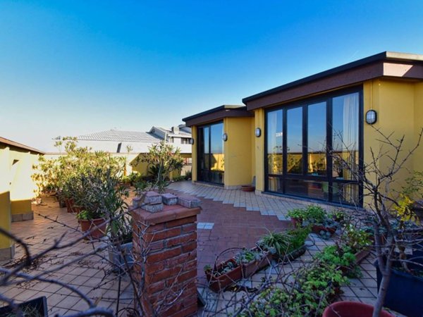 appartamento in vendita a Cinisello Balsamo in zona Robecco