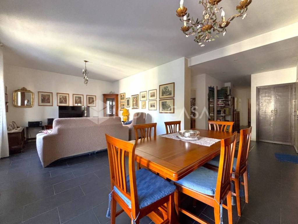 appartamento in vendita a Cinisello Balsamo in zona Robecco