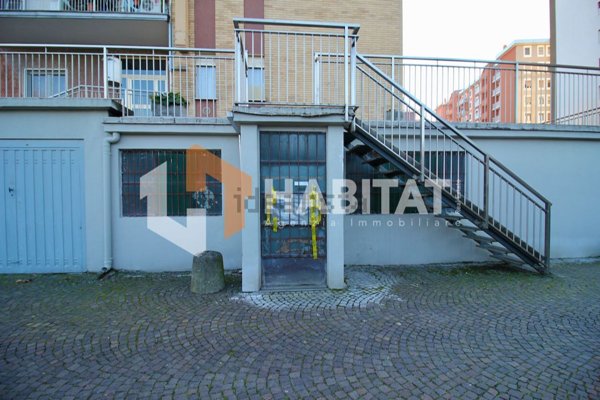 locale di sgombero in vendita a Cinisello Balsamo
