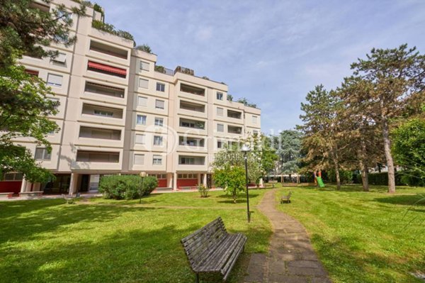 appartamento in vendita a Cinisello Balsamo in zona Campo dei Fiori
