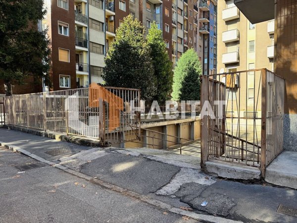 negozio in vendita a Cinisello Balsamo