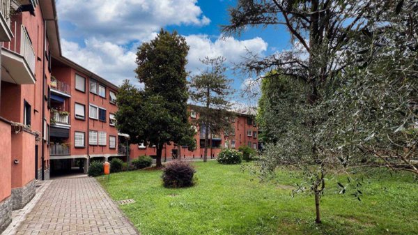 appartamento in vendita a Cinisello Balsamo in zona Campo dei Fiori