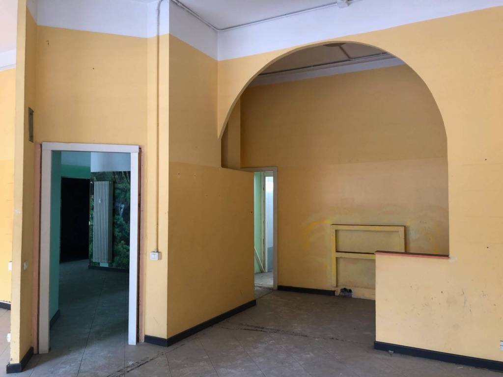 negozio in vendita a Cinisello Balsamo