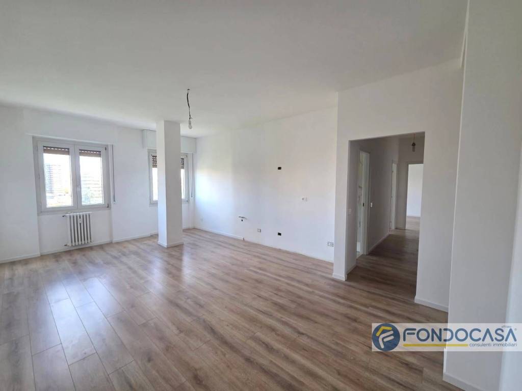 appartamento in vendita a Cinisello Balsamo in zona Robecco