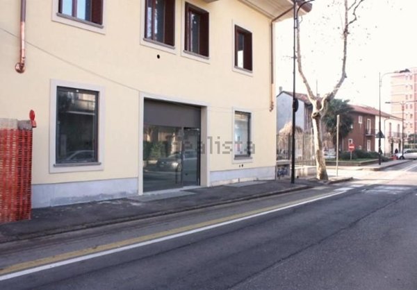 negozio in vendita a Cinisello Balsamo