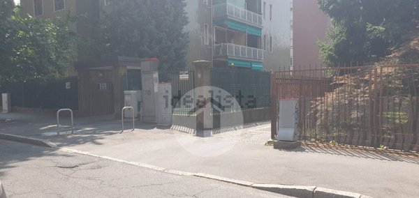 locale di sgombero in vendita a Cinisello Balsamo