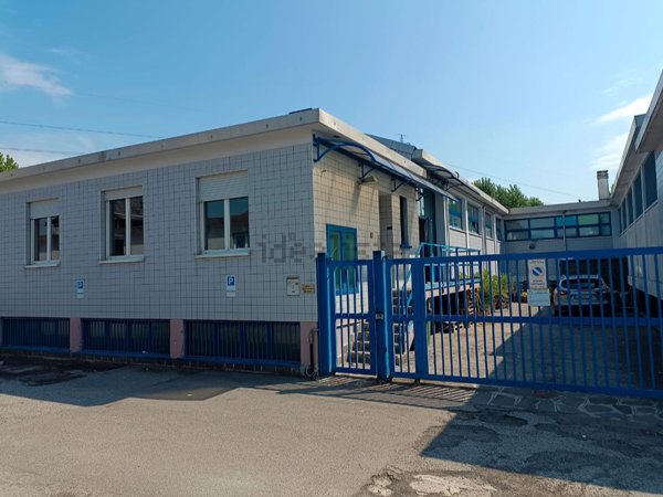 capannone in vendita a Cinisello Balsamo