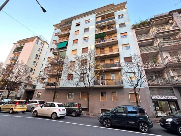 appartamento in vendita a Cinisello Balsamo in zona Robecco