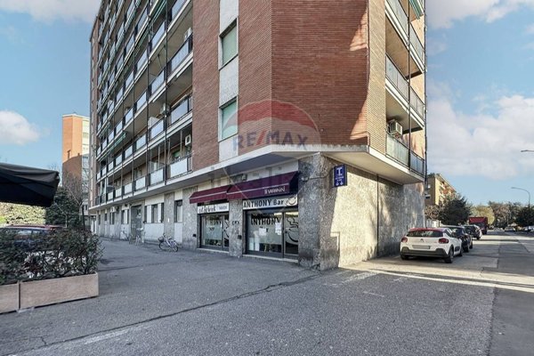 negozio in vendita a Cinisello Balsamo