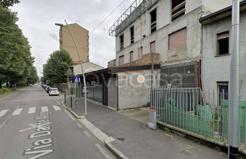 negozio in vendita a Cinisello Balsamo