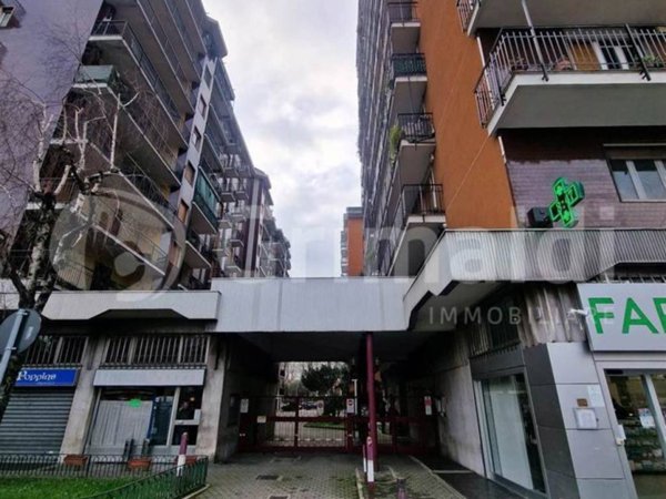 appartamento in vendita a Cinisello Balsamo in zona Robecco