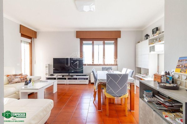 appartamento in vendita a Cinisello Balsamo in zona Campo dei Fiori