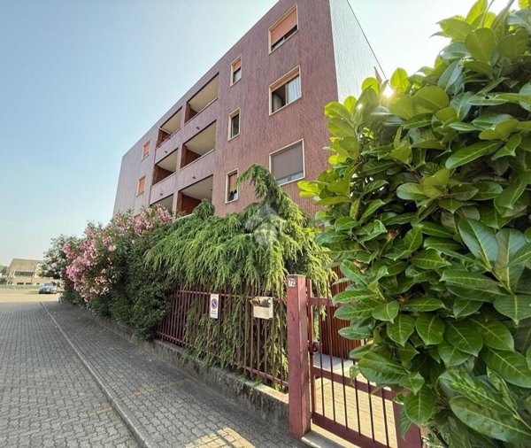 appartamento in vendita a Cinisello Balsamo in zona Campo dei Fiori