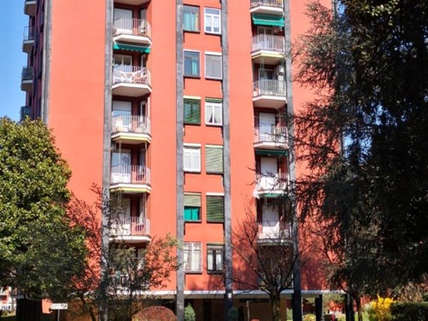 appartamento in vendita a Cinisello Balsamo in zona Campo dei Fiori