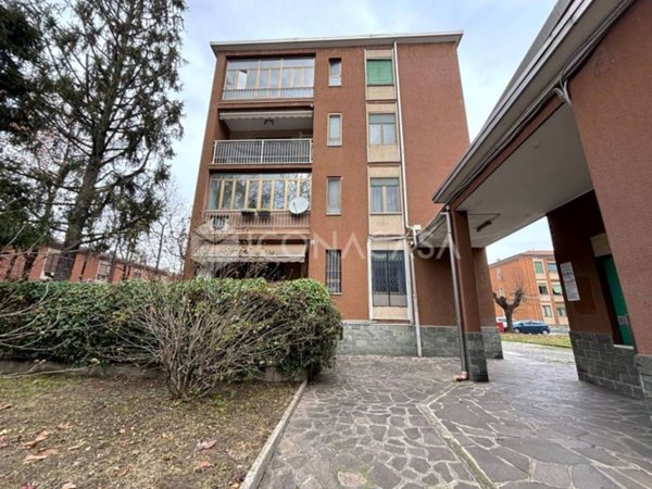 appartamento in vendita a Cinisello Balsamo in zona Robecco