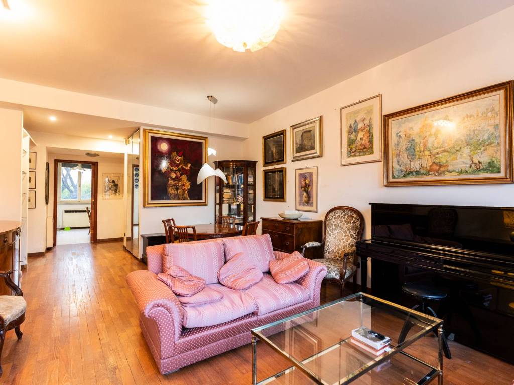 appartamento in vendita a Cinisello Balsamo in zona Campo dei Fiori