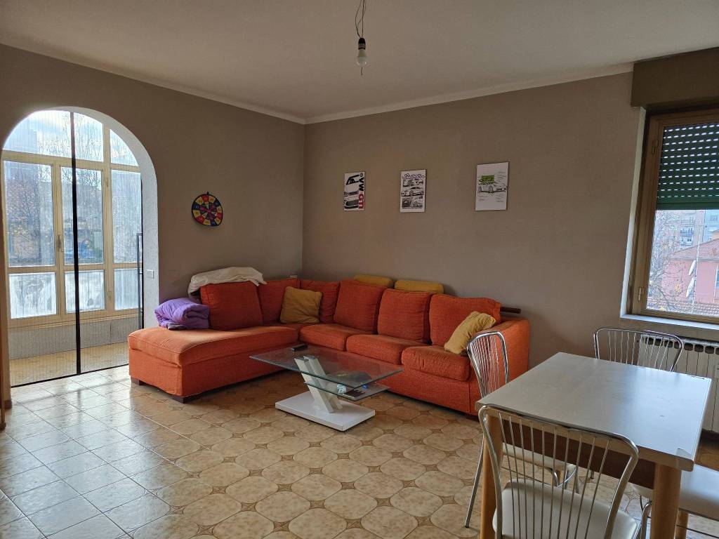 appartamento in vendita a Cinisello Balsamo in zona Robecco