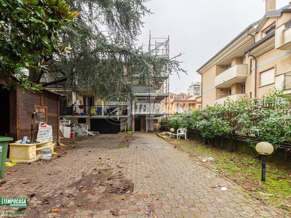 casa indipendente in vendita a Cinisello Balsamo